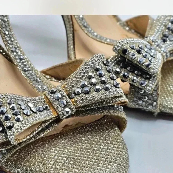 I.N.C. International Concepts bedazzled pumps, 6 1/2M - Picture 6 of 7